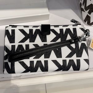 MICHAEL KORS LARGE DOUBLE ZIP WRISTLET WALLET